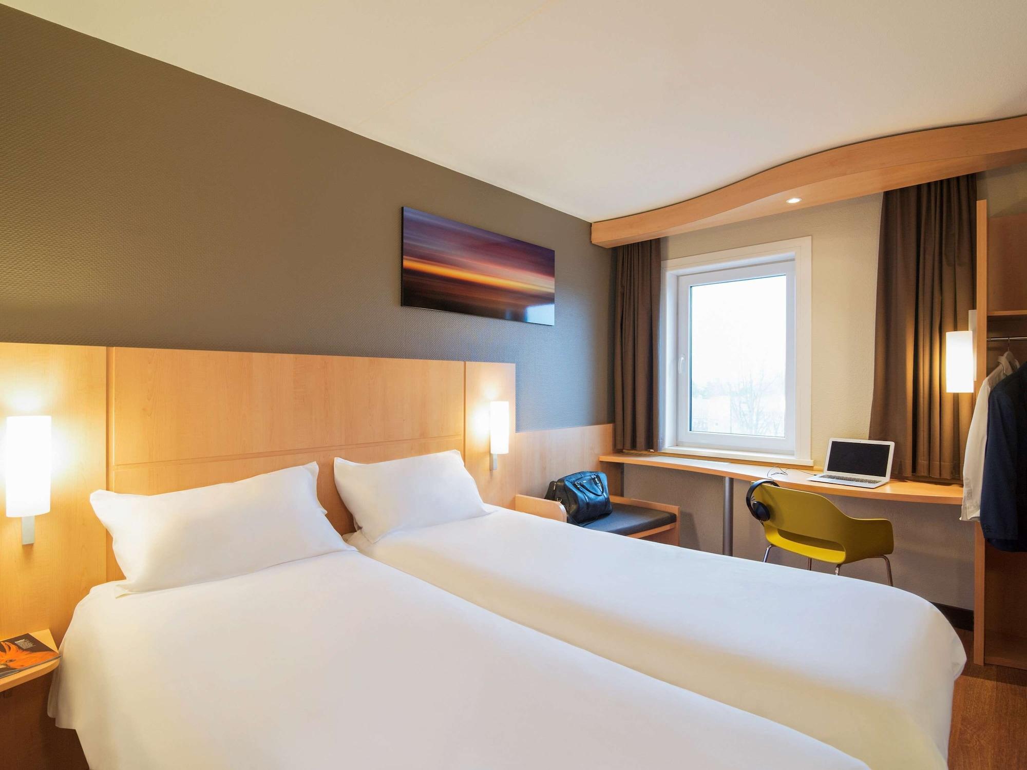 Ibis Rotterdam Vlaardingen Hotel Екстериор снимка