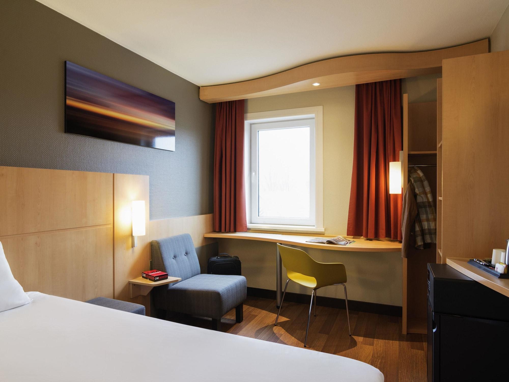 Ibis Rotterdam Vlaardingen Hotel Екстериор снимка