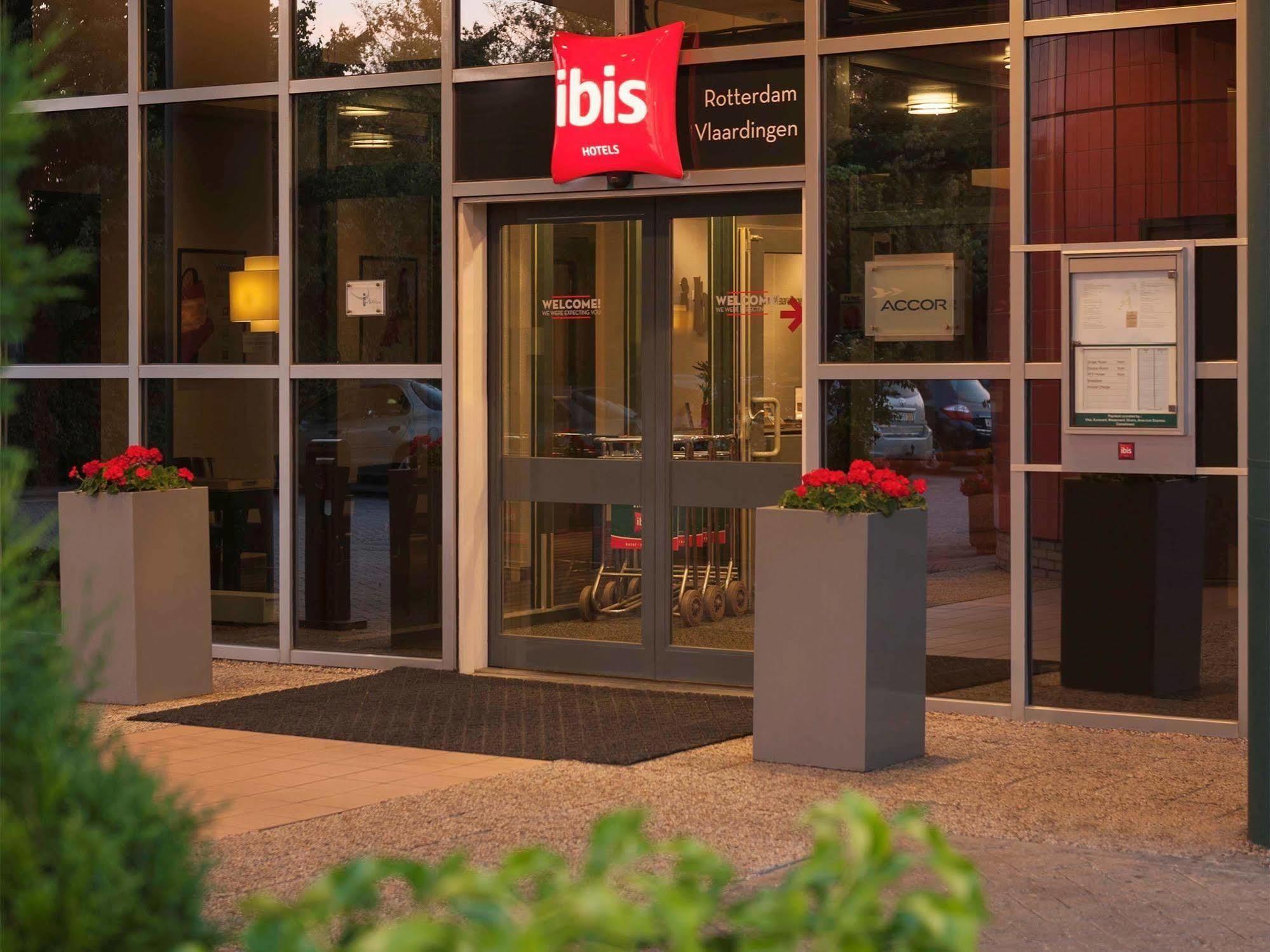 Ibis Rotterdam Vlaardingen Hotel Екстериор снимка